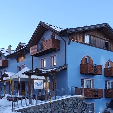 Hotel Cielo Blu Passo del Tonale Exteriör bild
