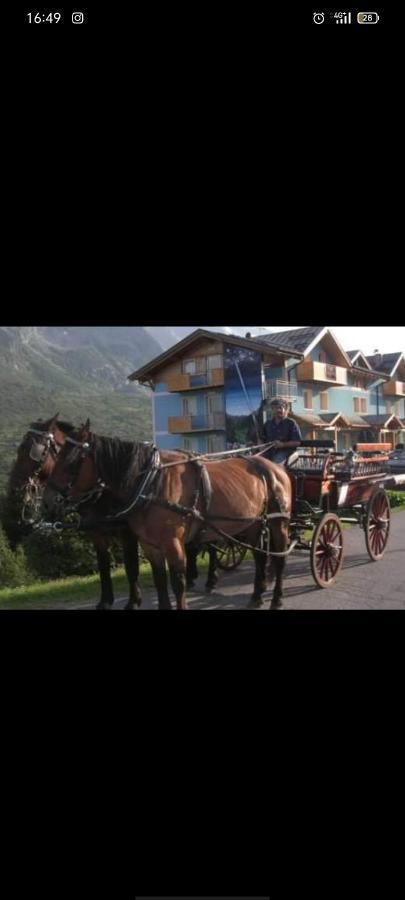 Hotel Cielo Blu Passo del Tonale Exteriör bild