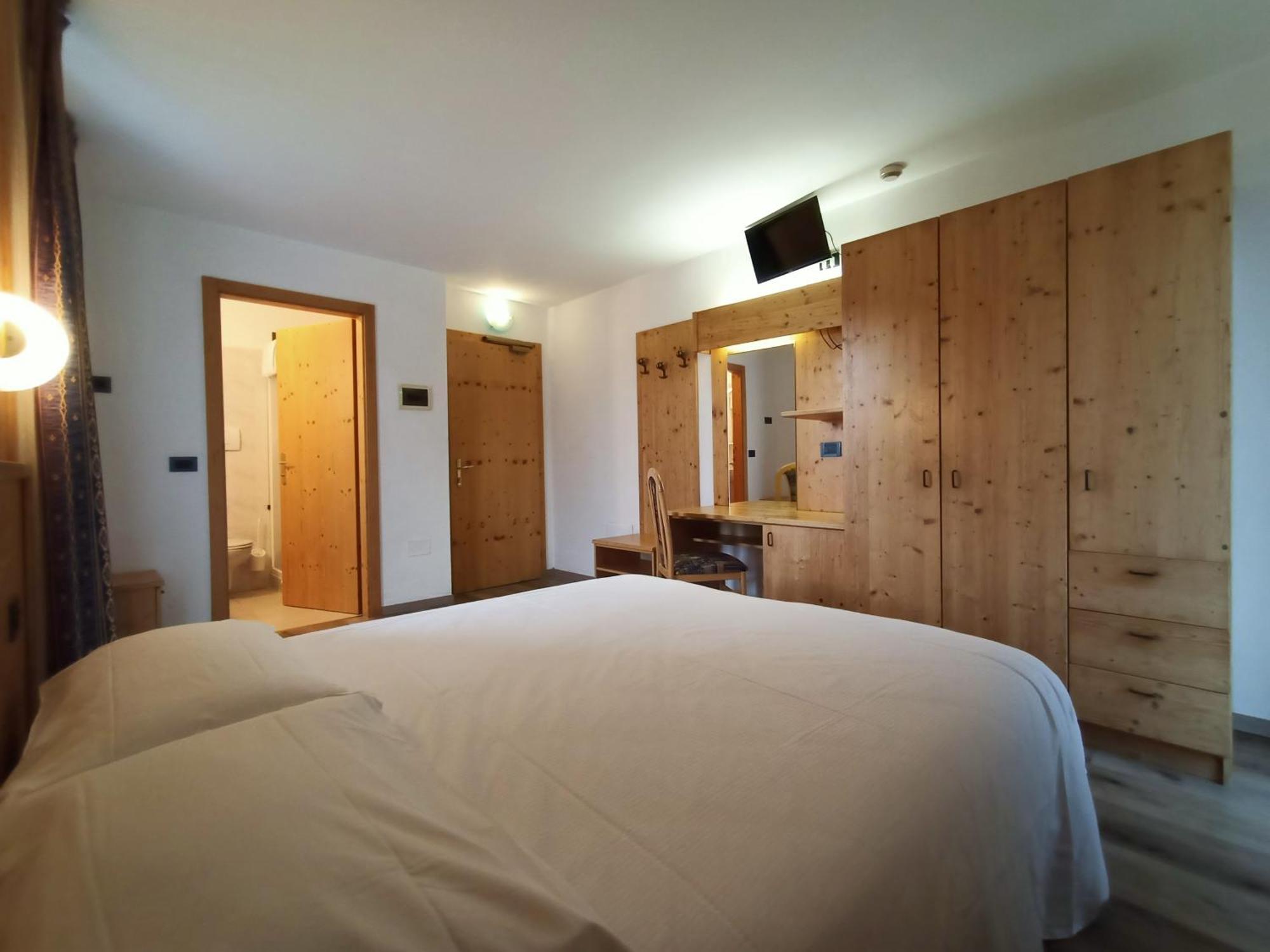 Hotel Cielo Blu Passo del Tonale Exteriör bild